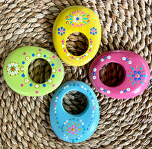 Load image into Gallery viewer, Painted Napkin Rings - Ring Set