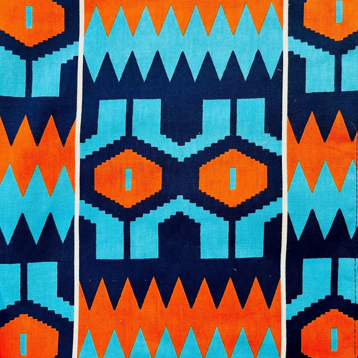 Mucho Aquagato, Mr Robotto Tablecloth Zambezi Joy Society