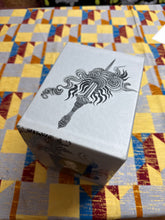 Load image into Gallery viewer, A Court of Thorns and Roses Box Set by Sarah J Maas
