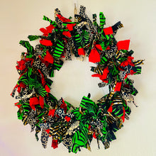 Load image into Gallery viewer, Holiday Chitenge Wreaths
