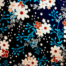Load image into Gallery viewer, Everydaisy Loves You Crazy - Tablecloth

