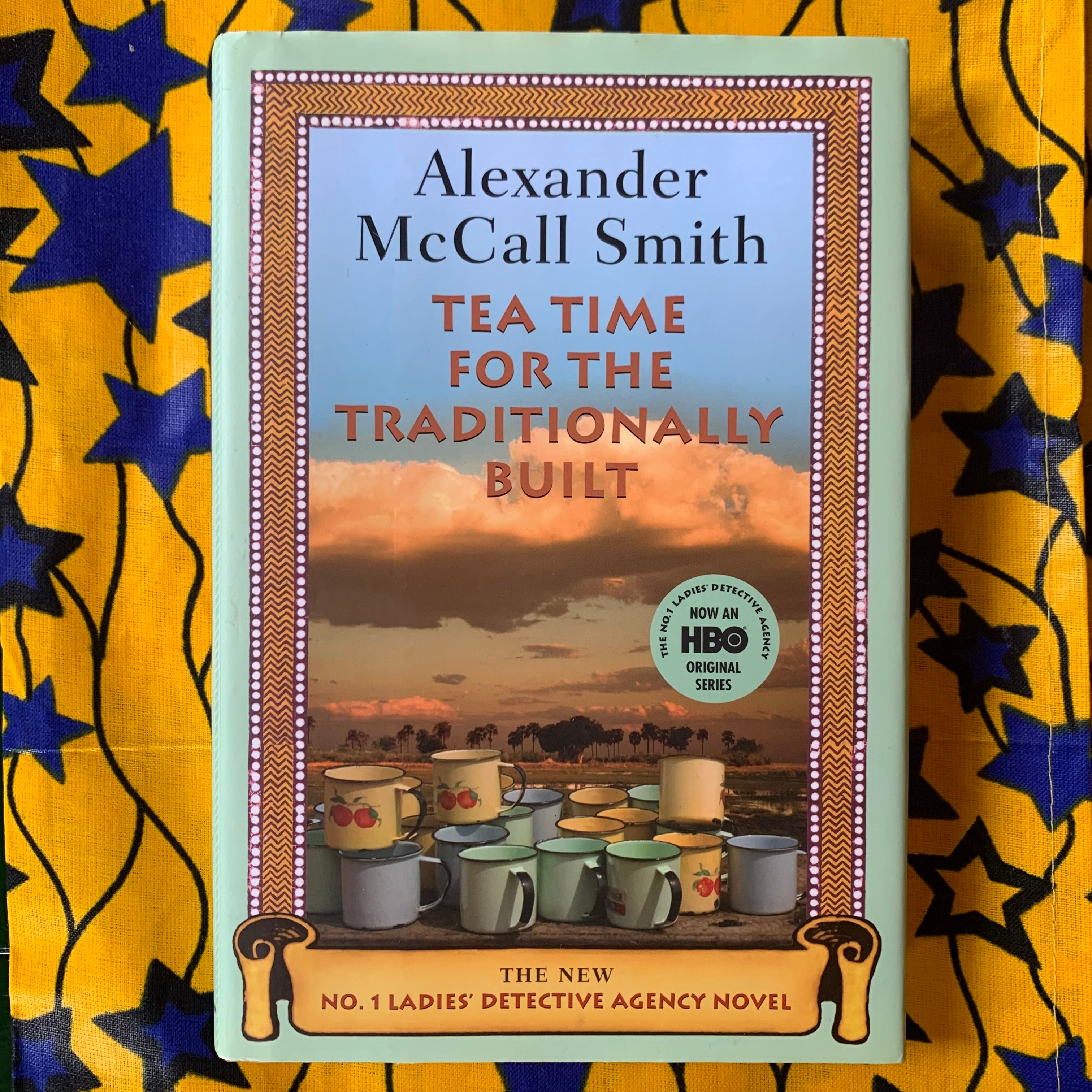 Tea Time for the Traditionally Built by Alexander McCall Smith