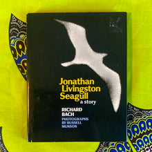Load image into Gallery viewer, Jonathan Livingston Seagull by Richard Bach
